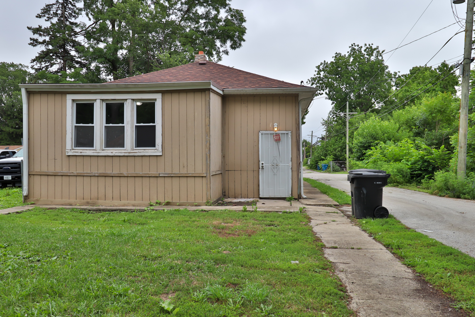 15032 Marshfield Avenue, Harvey, IL 60426