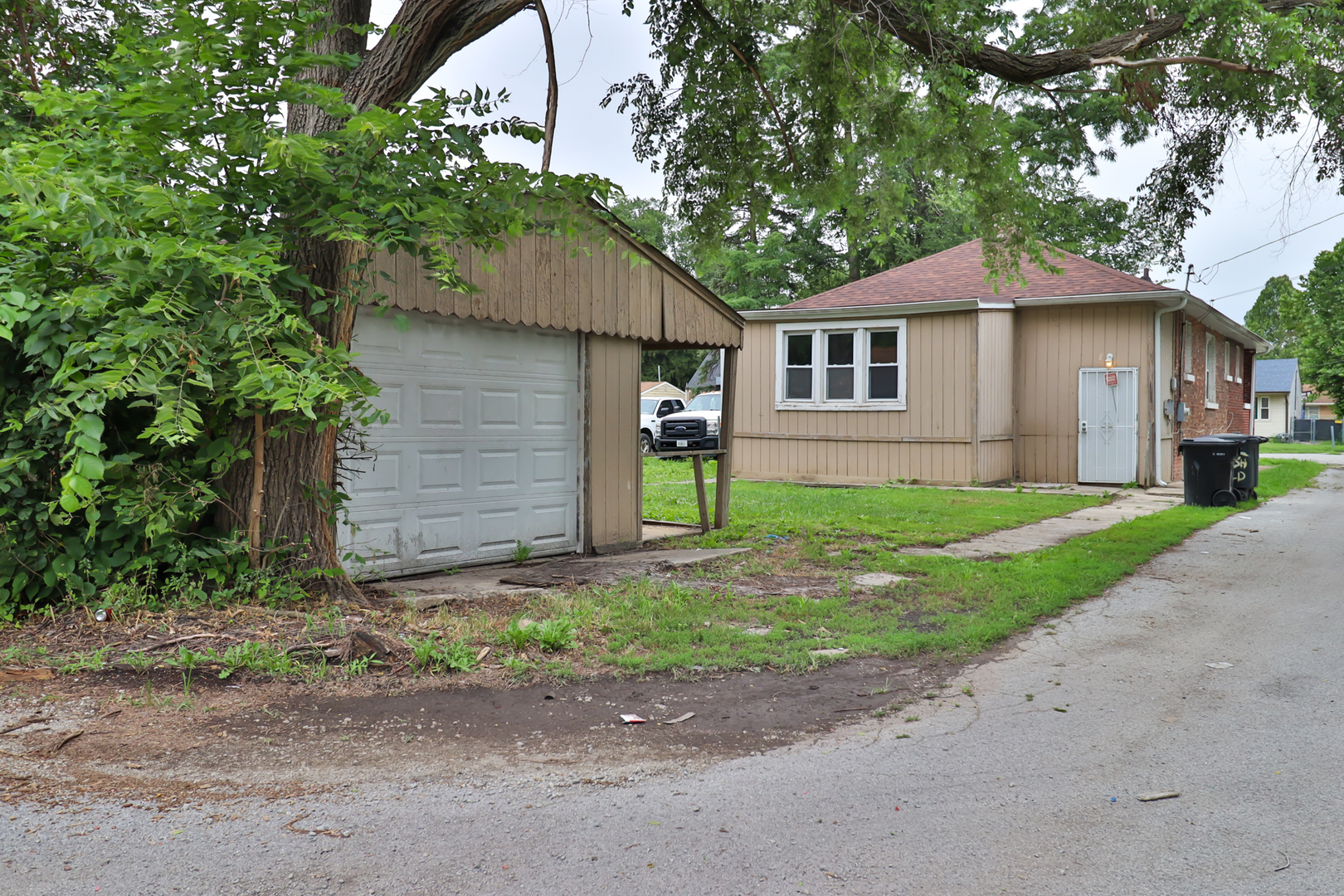 15032 Marshfield Avenue, Harvey, IL 60426