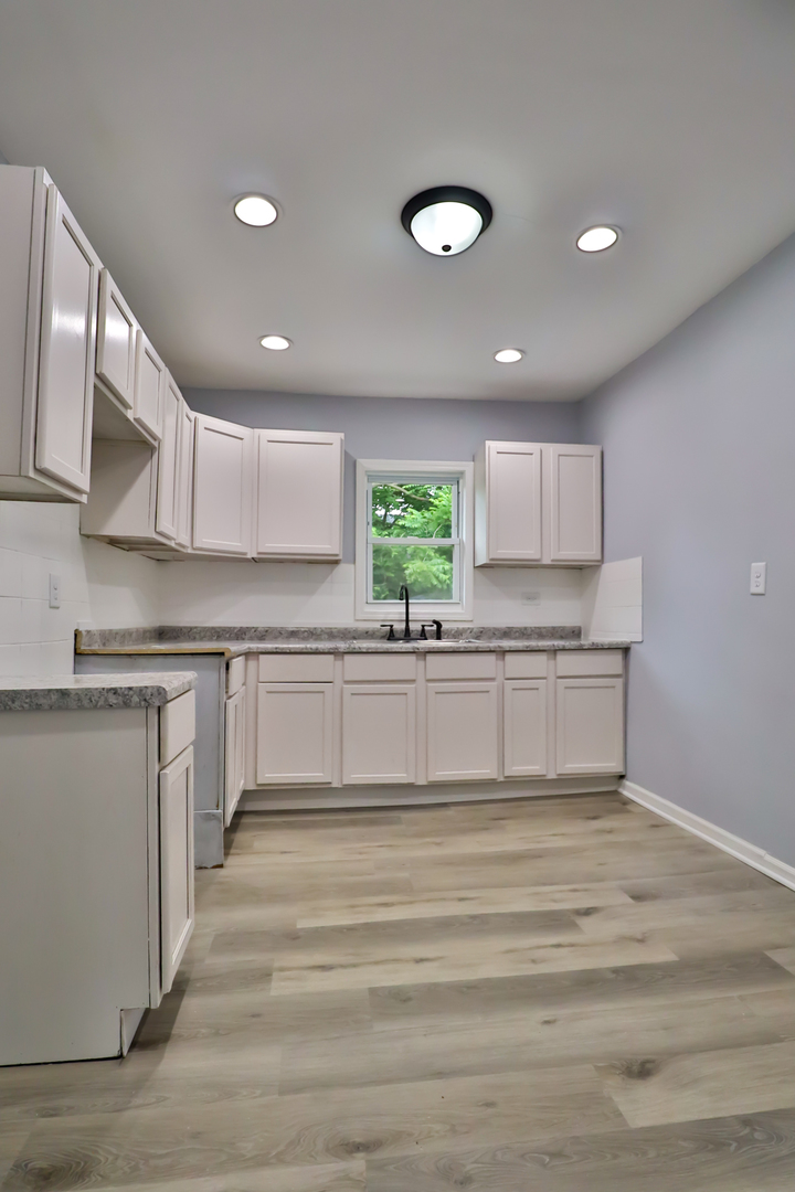 15032 Marshfield Avenue, Harvey, IL 60426