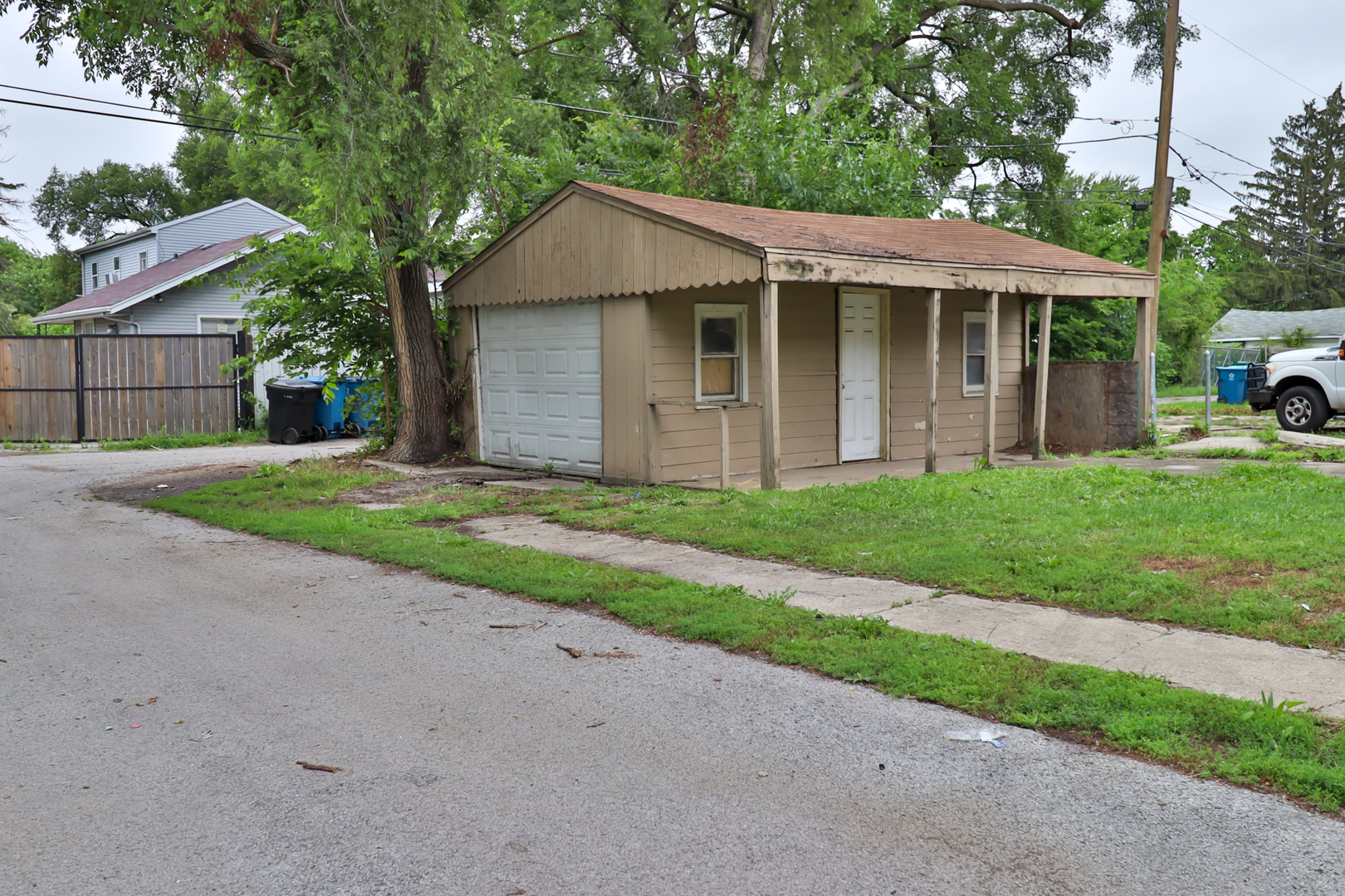 15032 Marshfield Avenue, Harvey, IL 60426