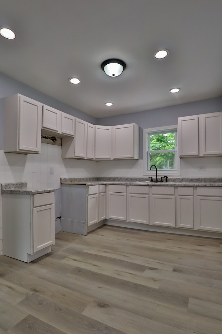 15032 Marshfield Avenue, Harvey, IL 60426
