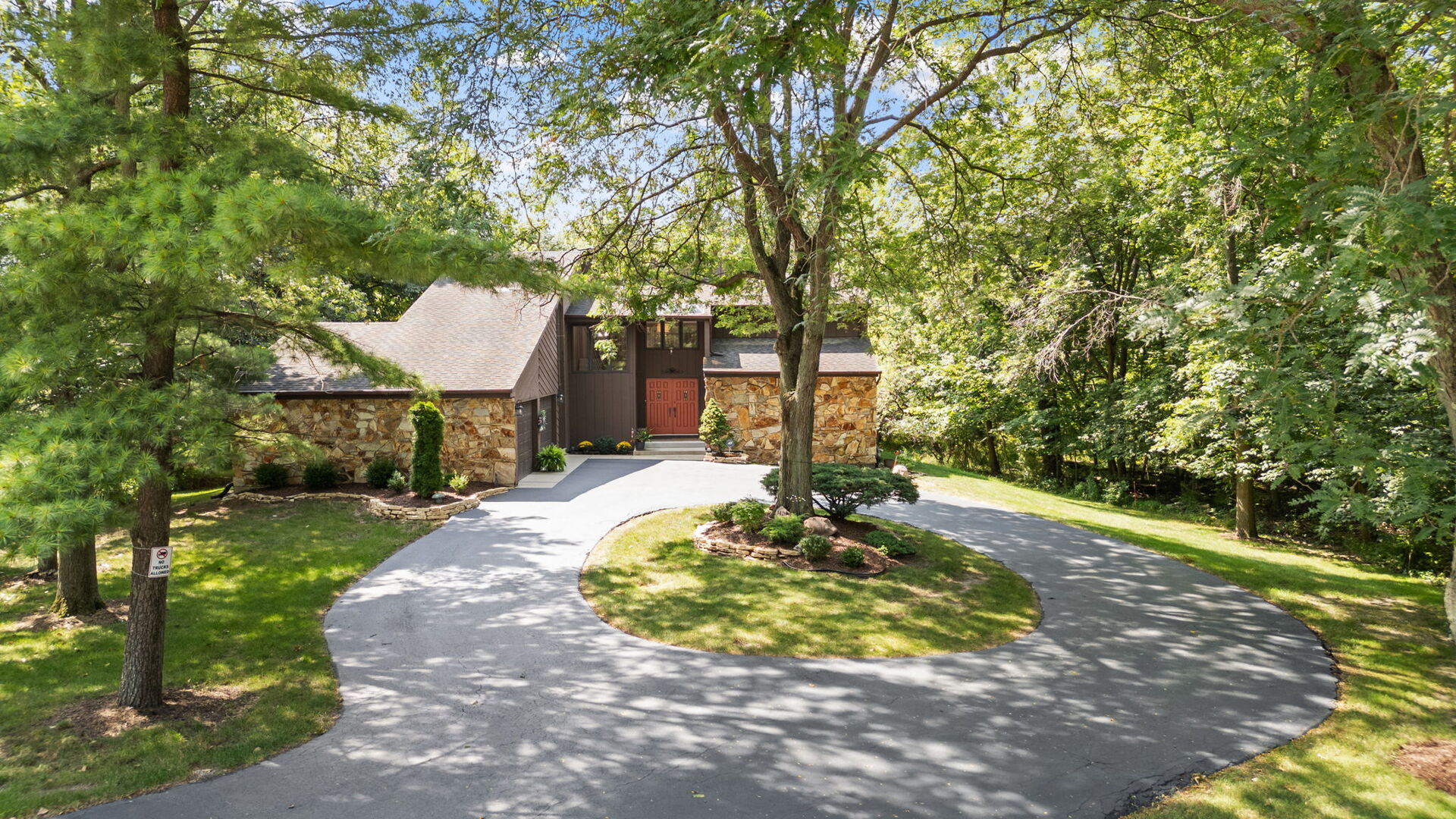 1420 Pine Grove Lane, New Lenox, IL 60451