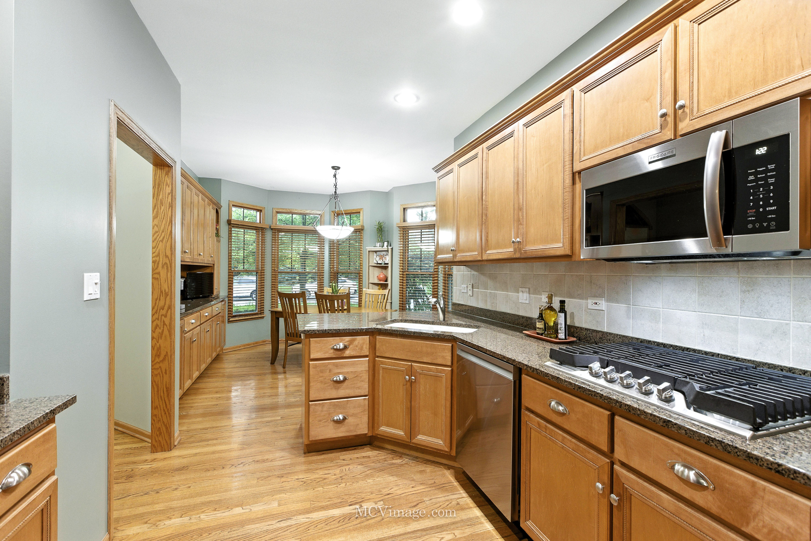 21730 Higley Lane, Frankfort, IL 60423