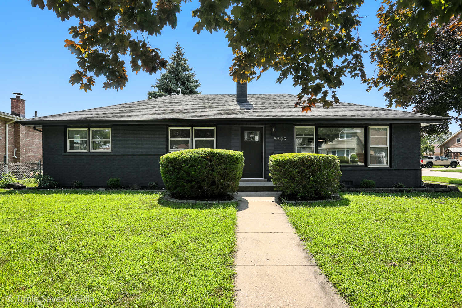 5509 Oak Center Drive, Oak Lawn, IL 60453