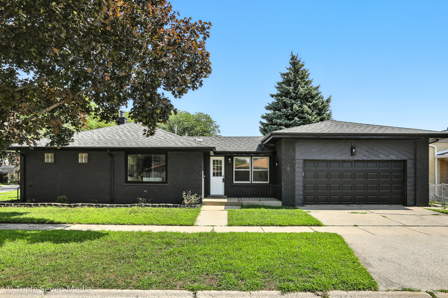 5509 Oak Center Drive, Oak Lawn, IL 60453