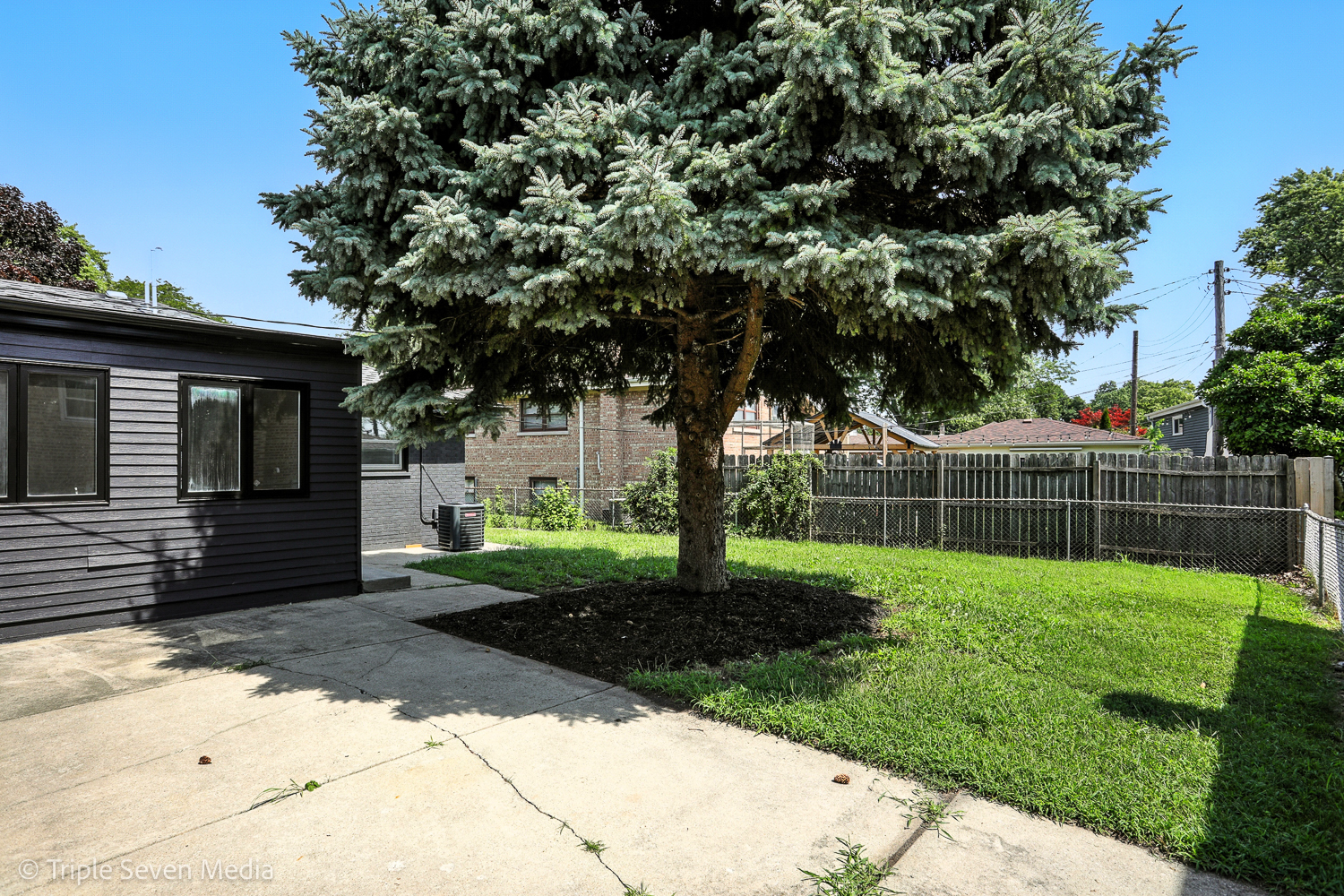 5509 Oak Center Drive, Oak Lawn, IL 60453