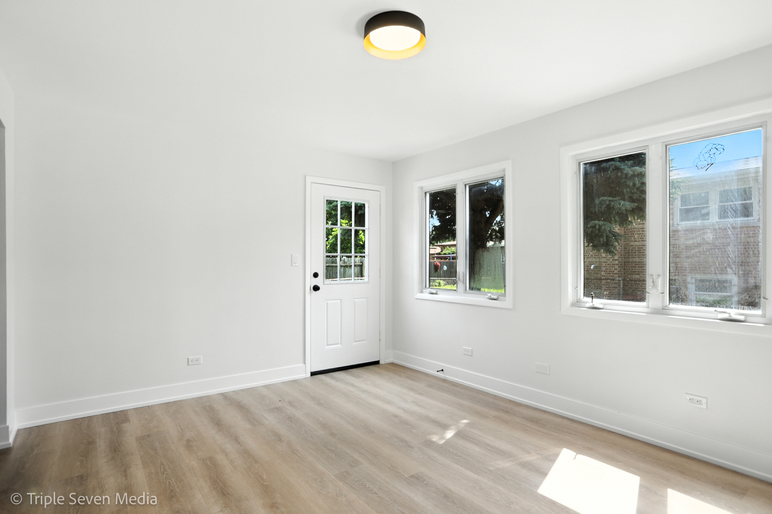 5509 Oak Center Drive, Oak Lawn, IL 60453