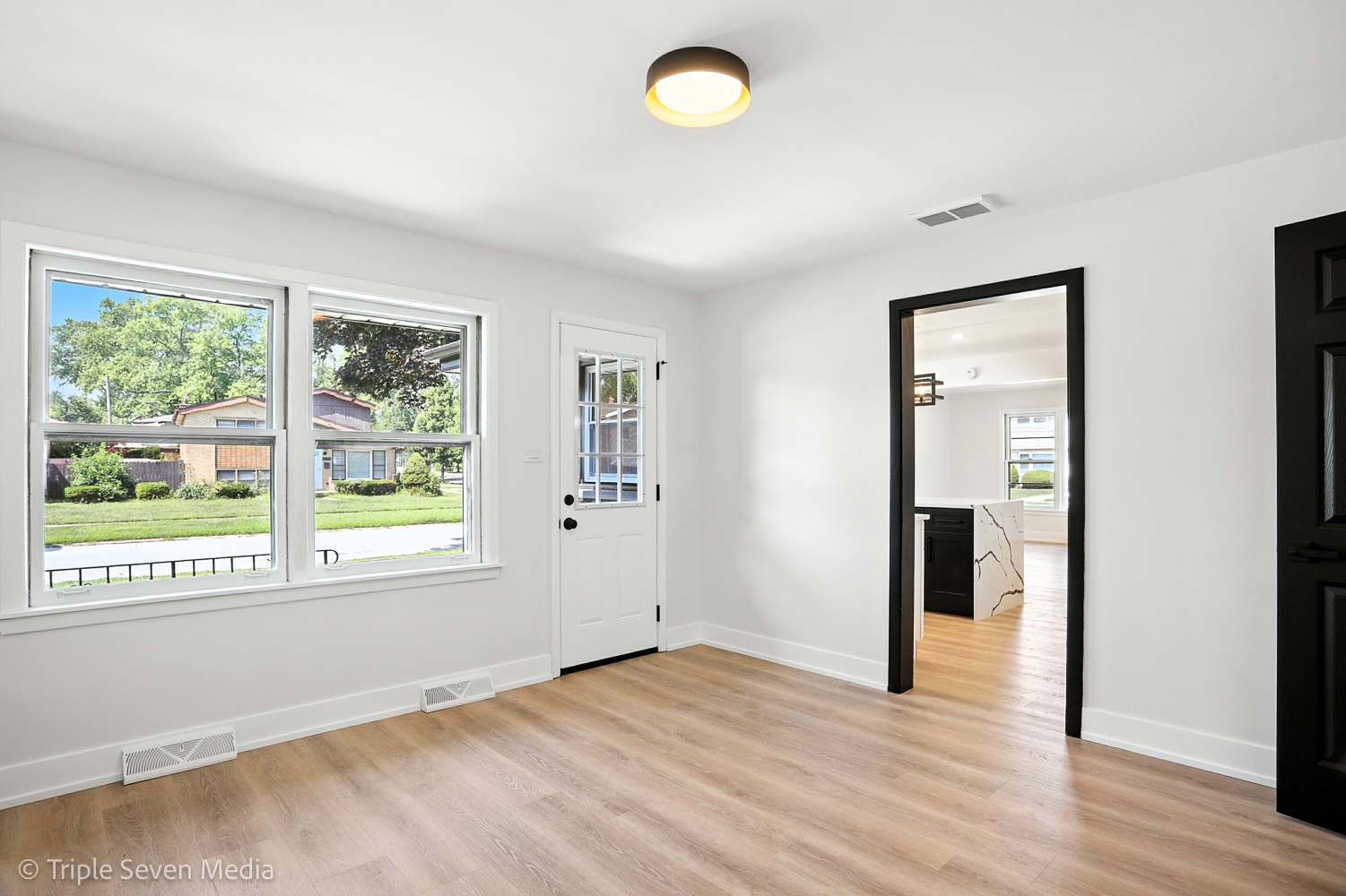 5509 Oak Center Drive, Oak Lawn, IL 60453