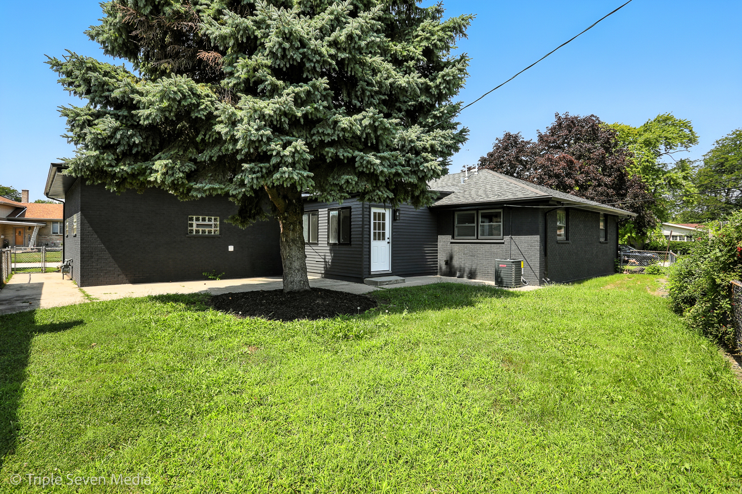 5509 Oak Center Drive, Oak Lawn, IL 60453