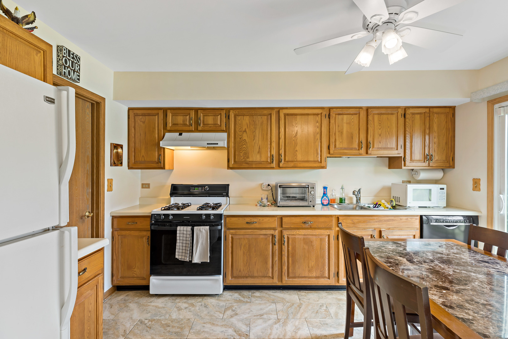 1919 Prentiss Drive, Downers Grove, IL 60516