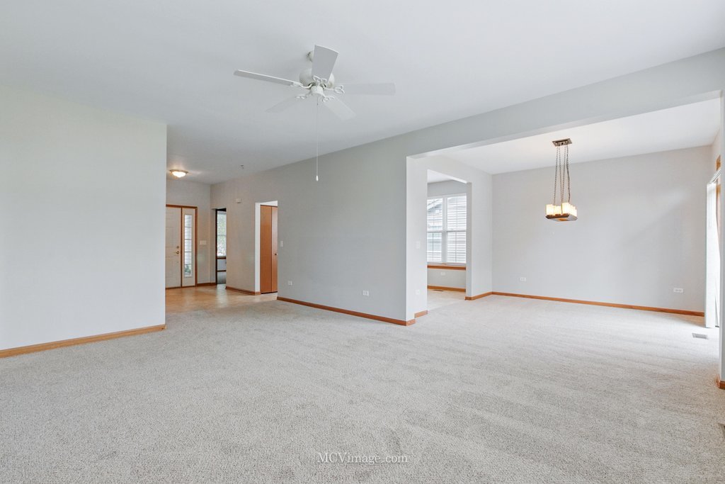 21308 Brush Lake Drive, Crest Hill, IL 60403