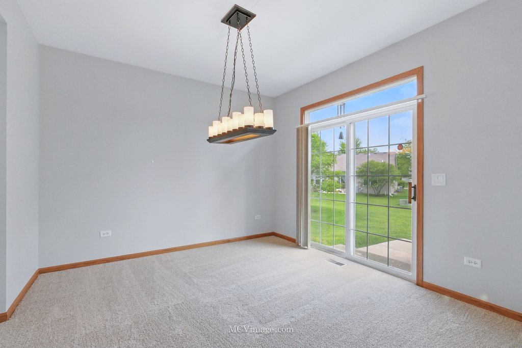 21308 Brush Lake Drive, Crest Hill, IL 60403