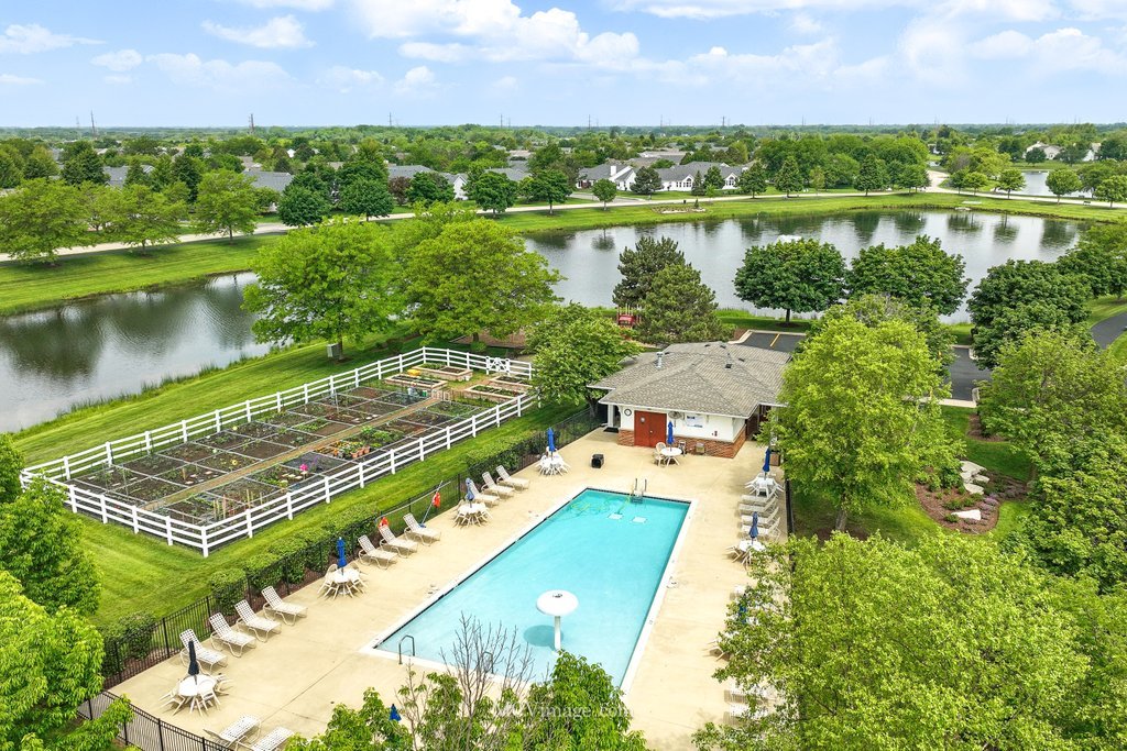 21308 Brush Lake Drive, Crest Hill, IL 60403