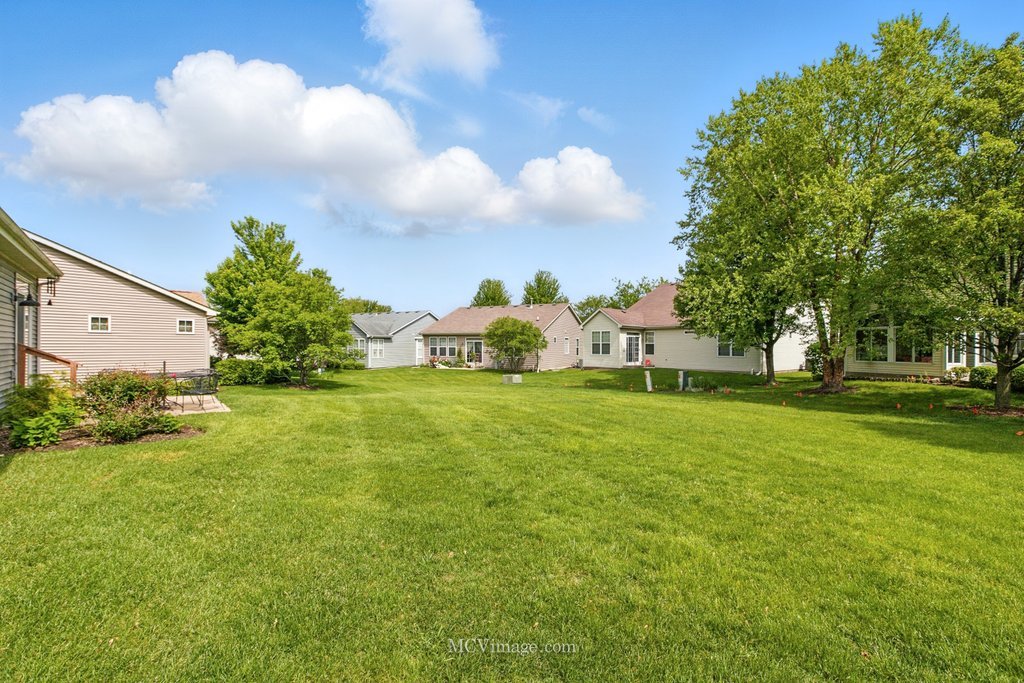 21308 Brush Lake Drive, Crest Hill, IL 60403