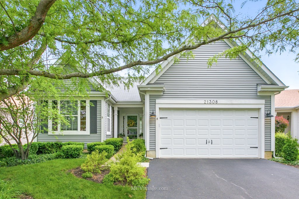 21308 Brush Lake Drive, Crest Hill, IL 60403