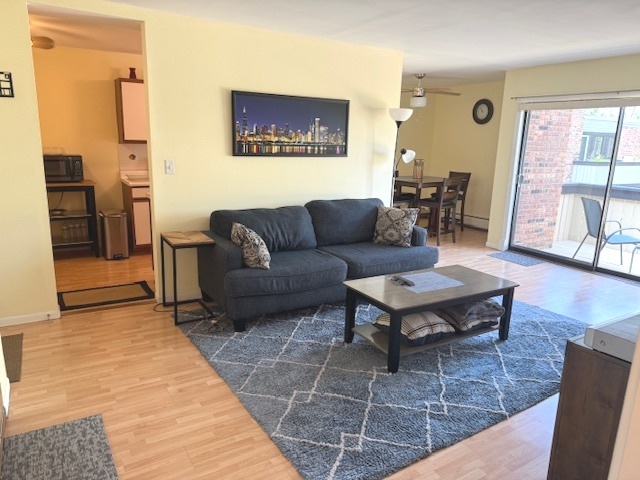 1810 Hemlock Place #304, Schaumburg, IL 60173