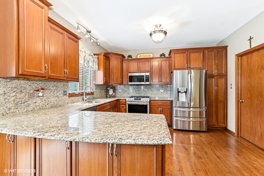 8824 Brown Lane, Tinley Park, IL 60487