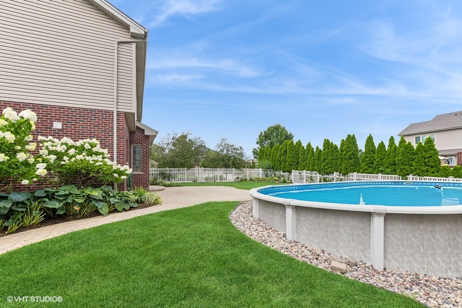 8824 Brown Lane, Tinley Park, IL 60487