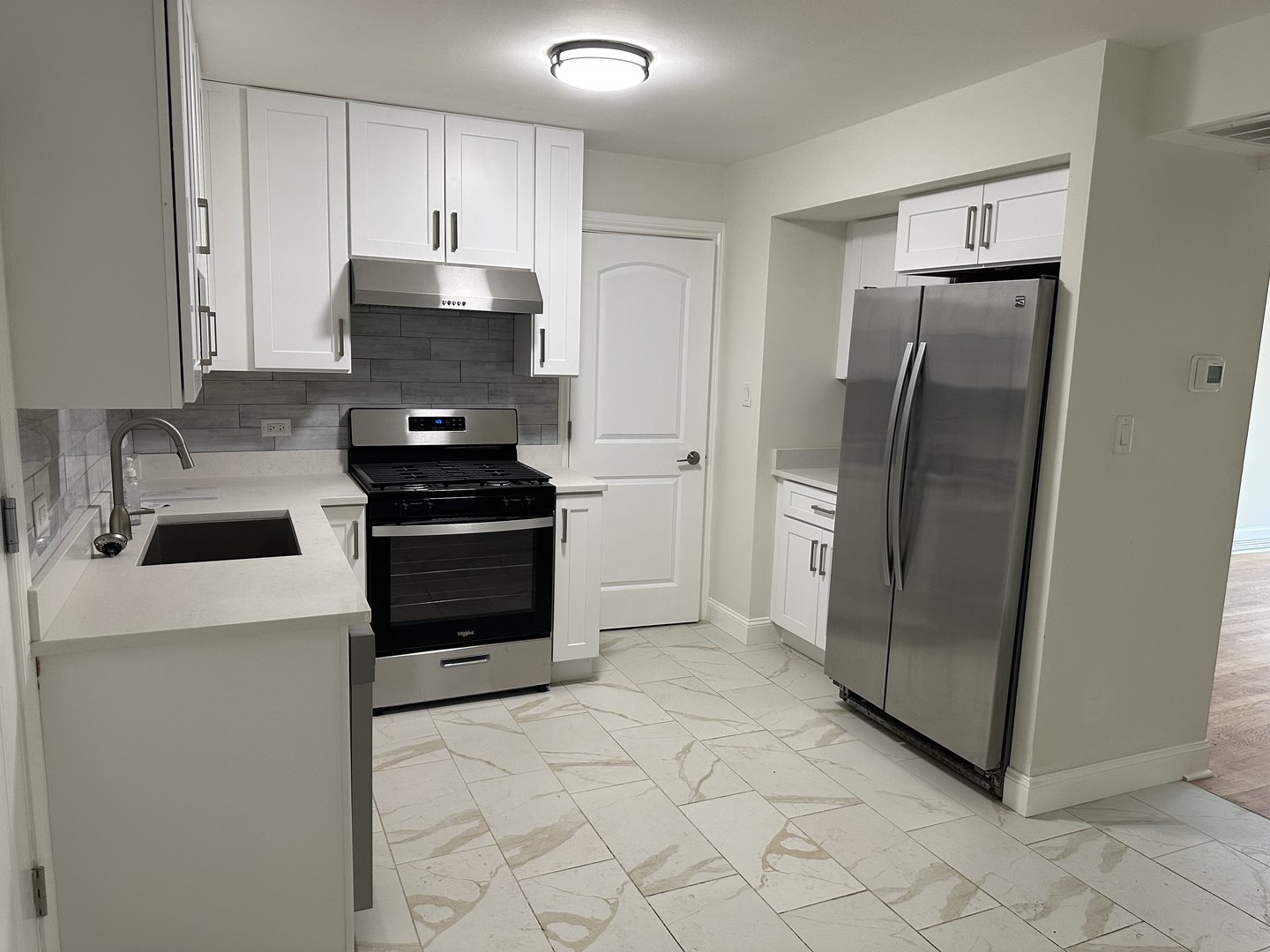 3927 W 95th Street #2E, Evergreen Park, IL 60805