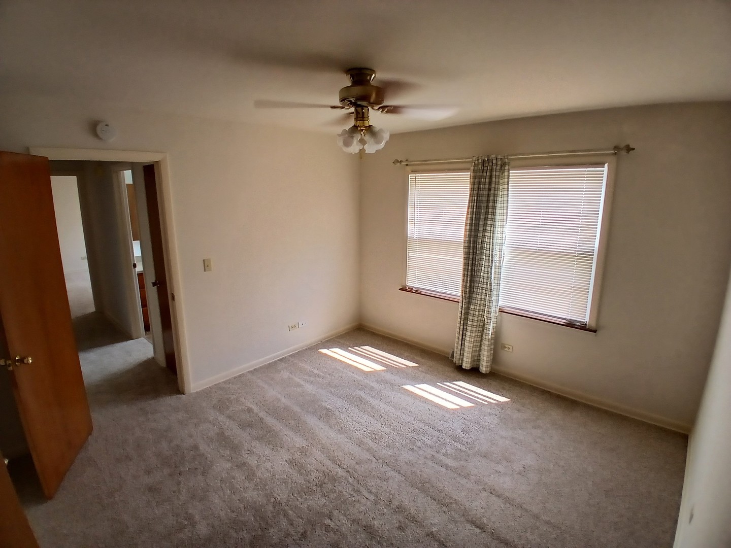 211 N BOTHWELL Drive #1A, Palatine, IL 60067