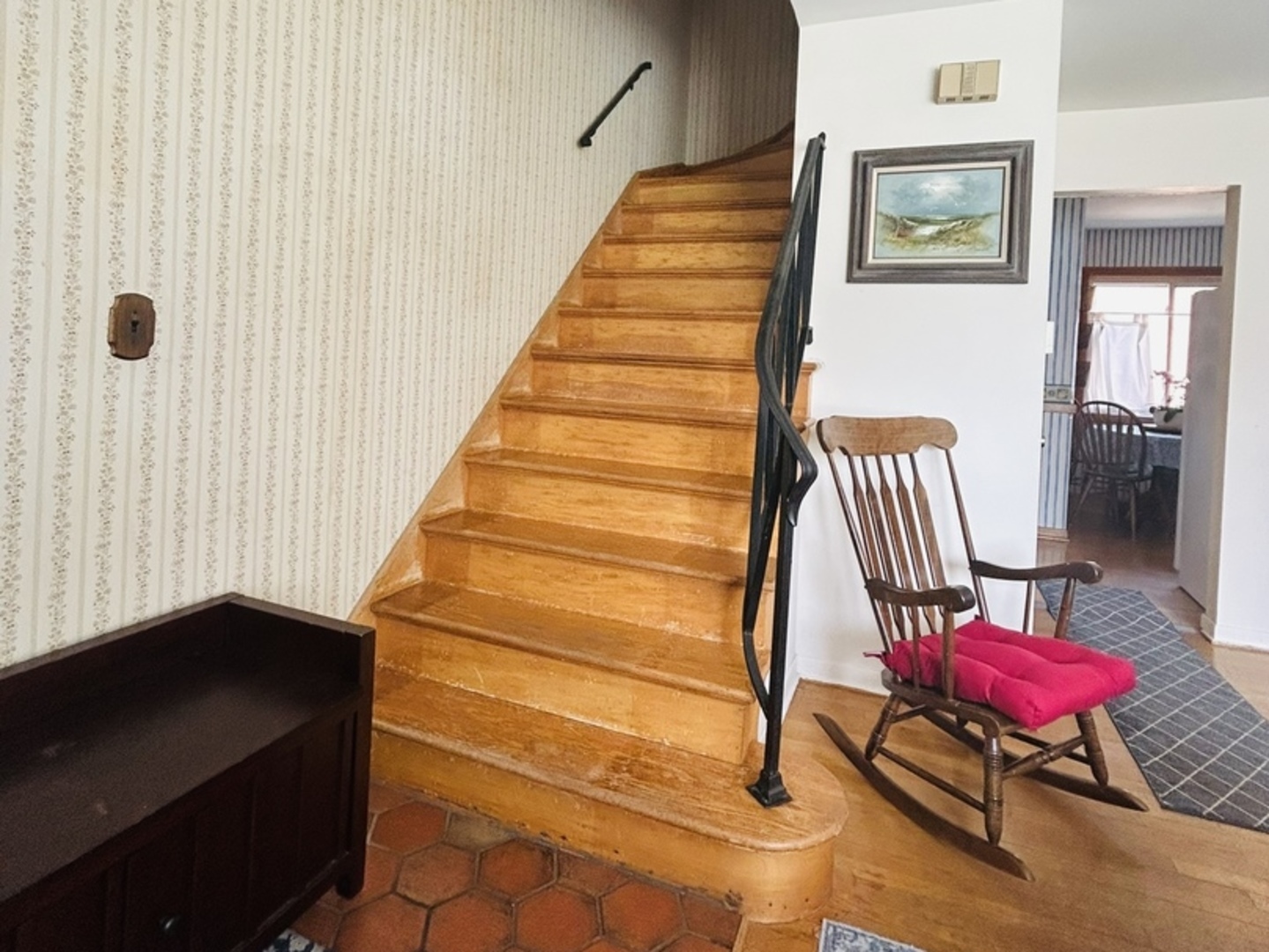 415 E Lincoln Street, Mount Prospect, IL 60056