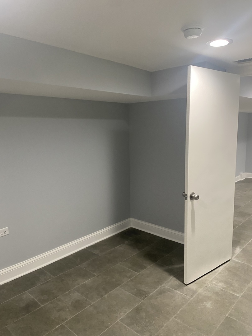 12053 S Michigan Avenue, Chicago, IL 60628