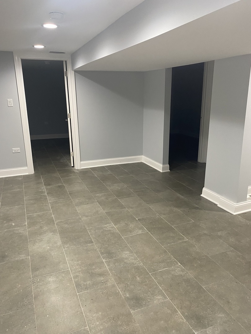 12053 S Michigan Avenue, Chicago, IL 60628