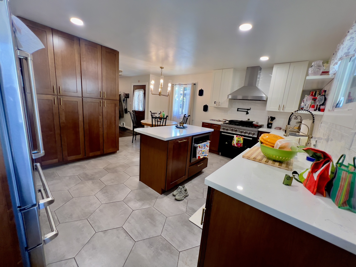 17750 Clyde Avenue, Lansing, IL 60438