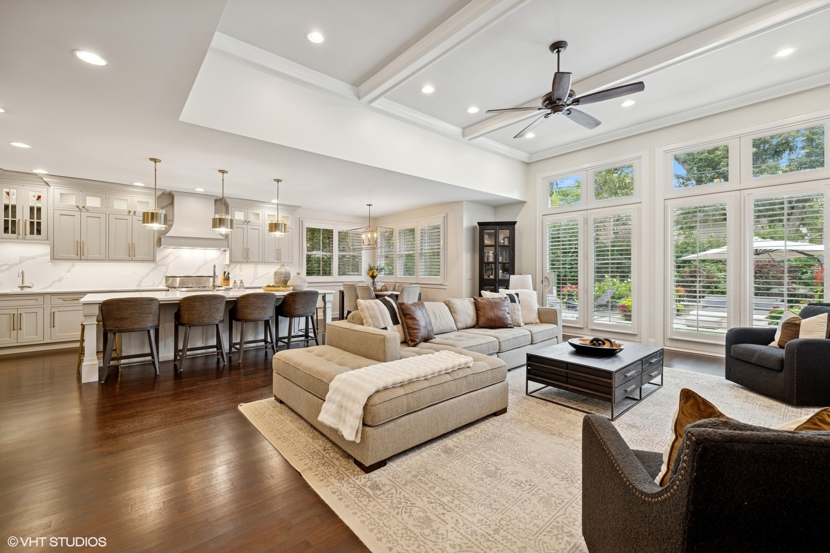 907 S Vail Avenue, Arlington Heights, IL 60005