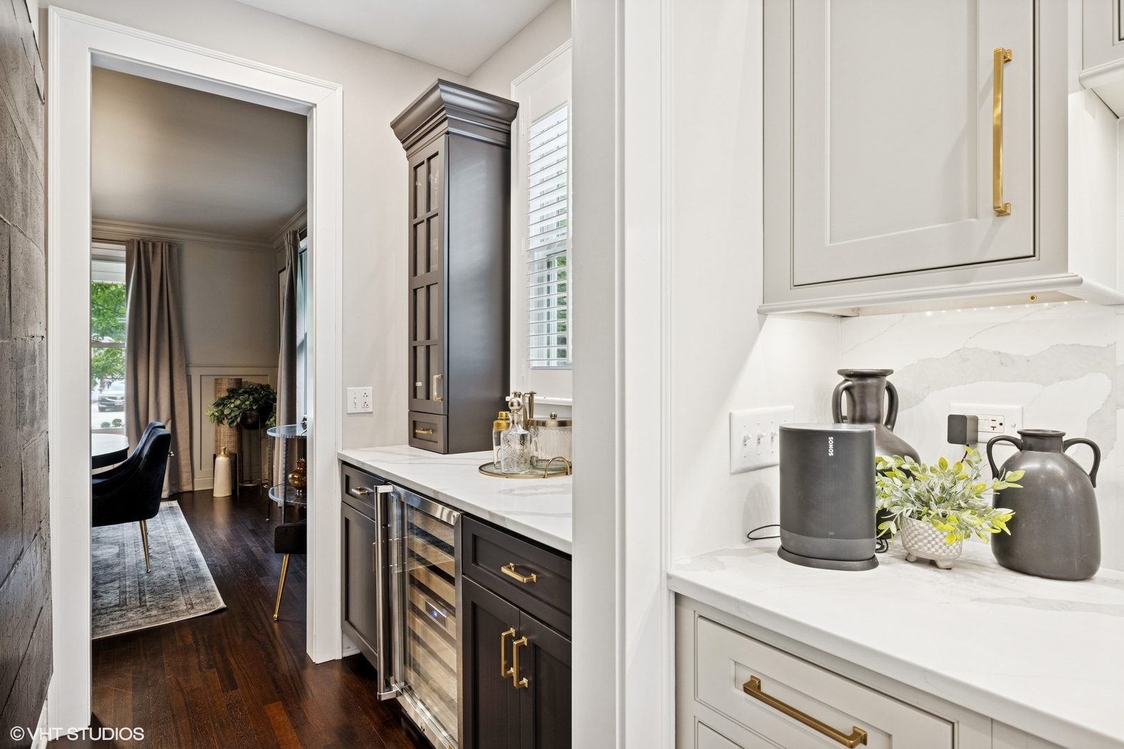 907 S Vail Avenue, Arlington Heights, IL 60005
