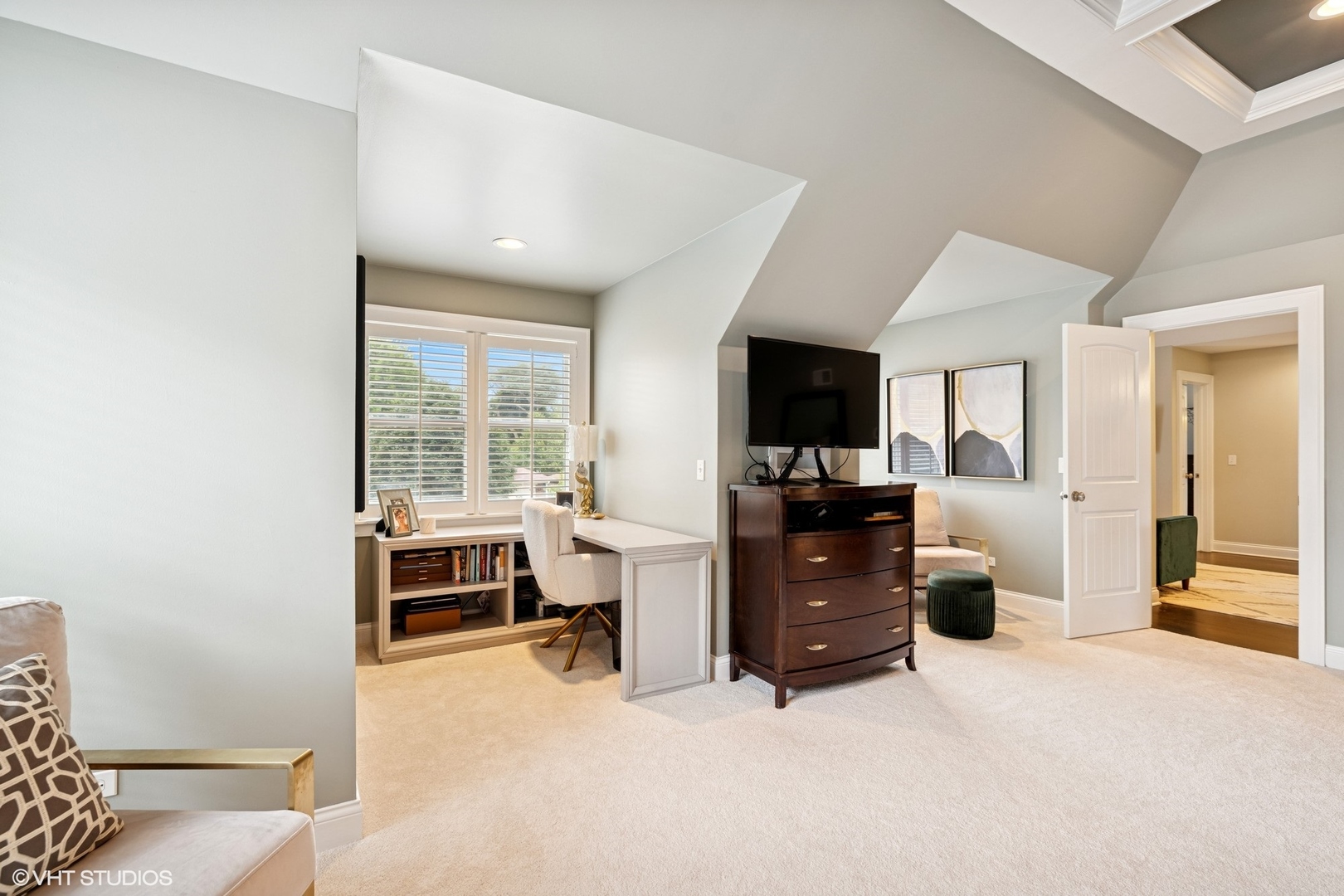 907 S Vail Avenue, Arlington Heights, IL 60005