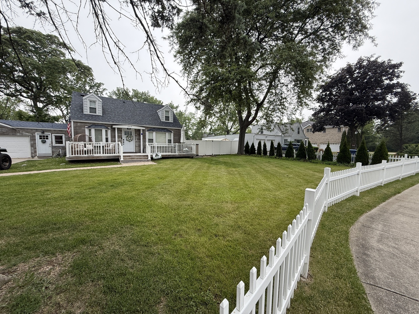 684 Pfingsten Road, Northbrook, IL 60062