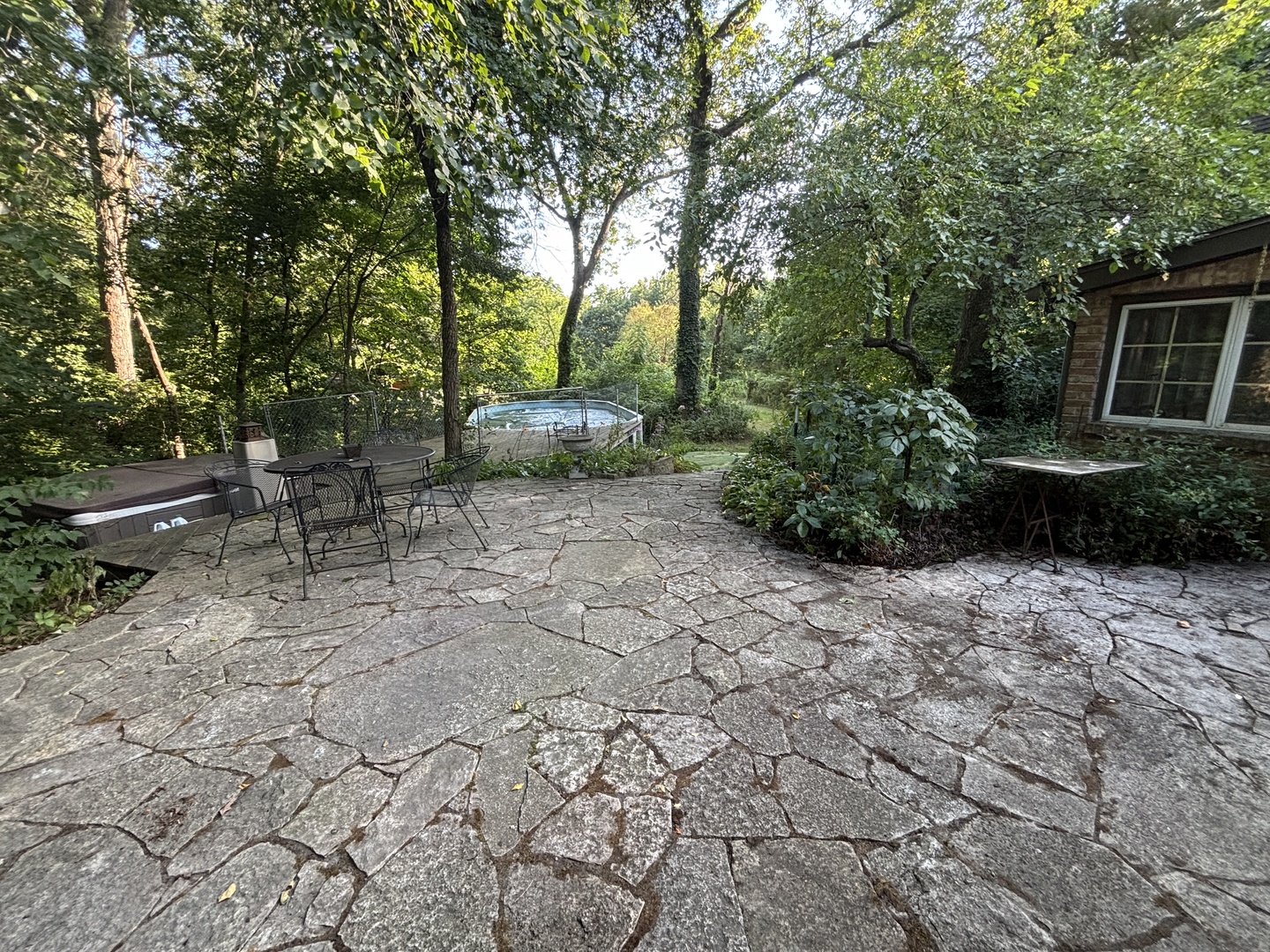 29W101 Morris Court, Warrenville, IL 60555