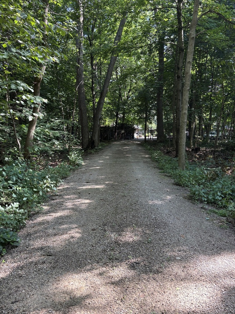 29W101 Morris Court, Warrenville, IL 60555