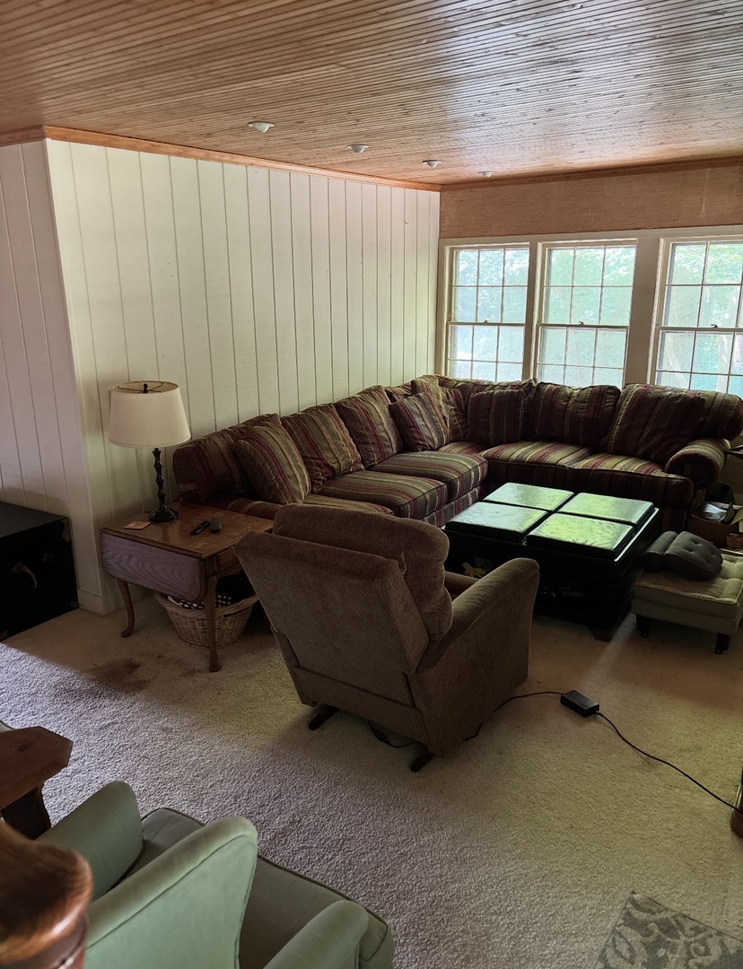 29W101 Morris Court, Warrenville, IL 60555