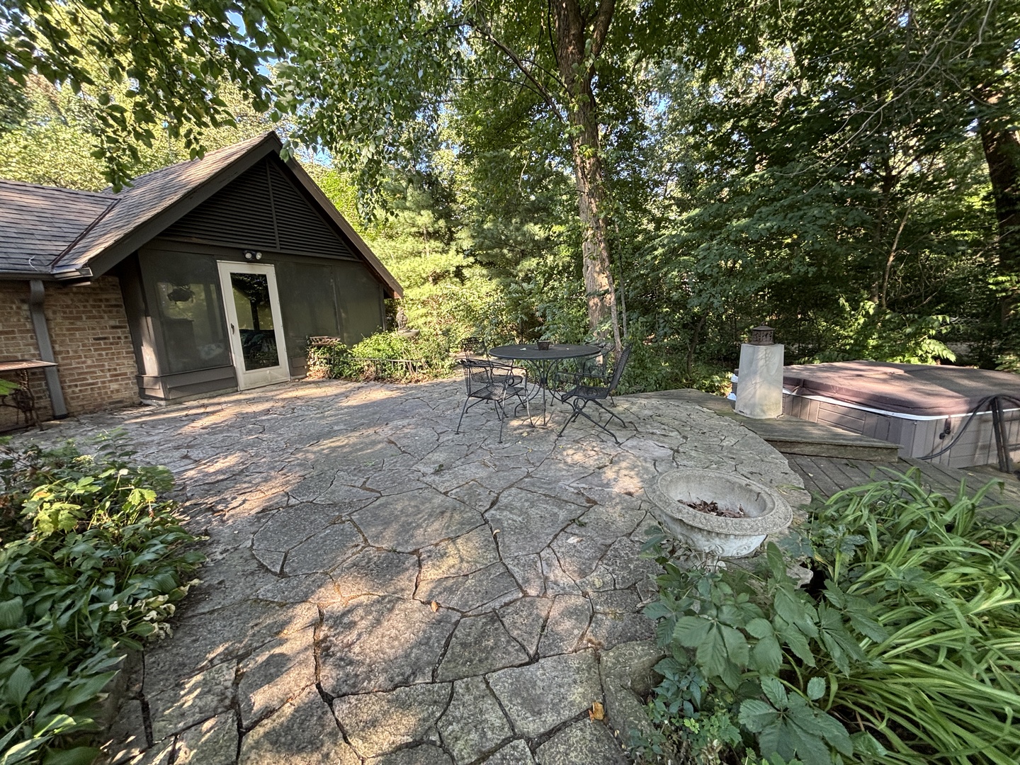 29W101 Morris Court, Warrenville, IL 60555