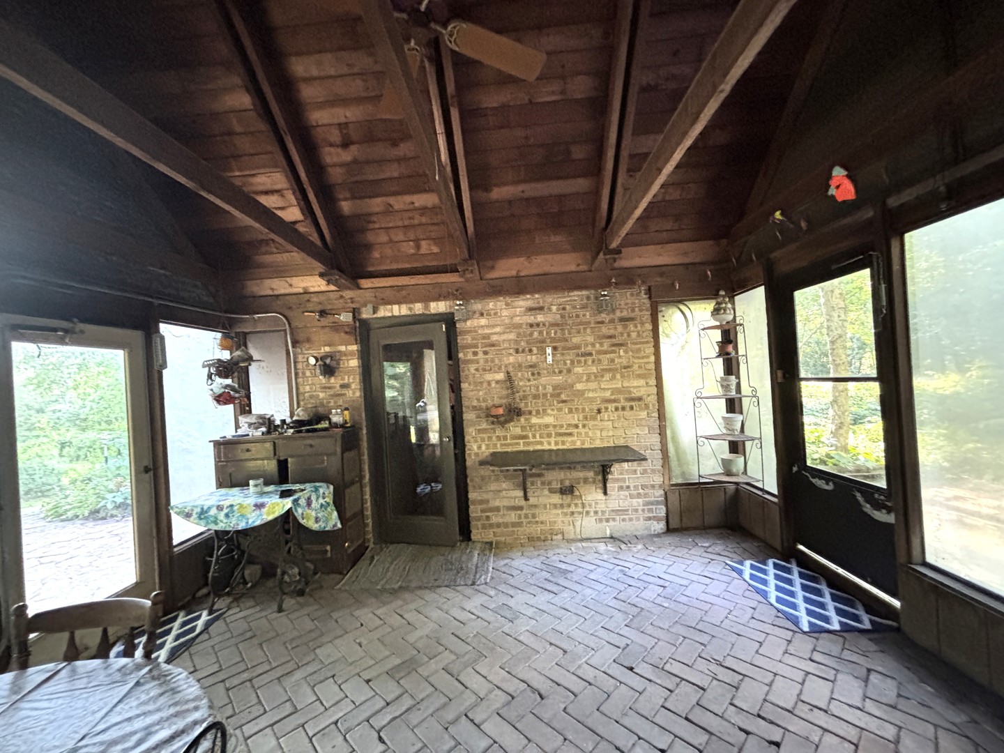 29W101 Morris Court, Warrenville, IL 60555