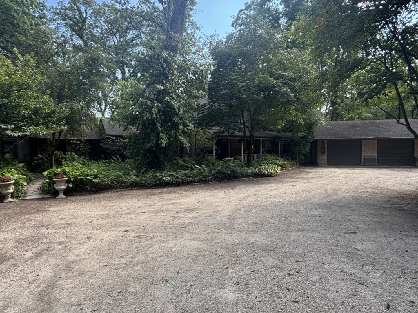 29W101 Morris Court, Warrenville, IL 60555