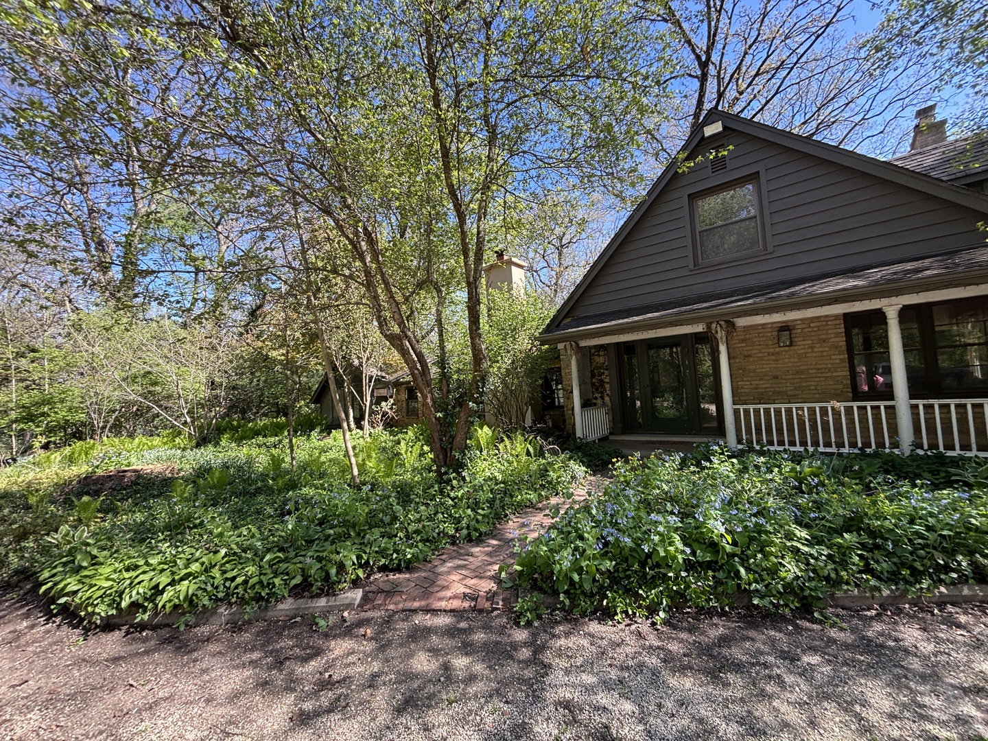 29W101 Morris Court, Warrenville, IL 60555