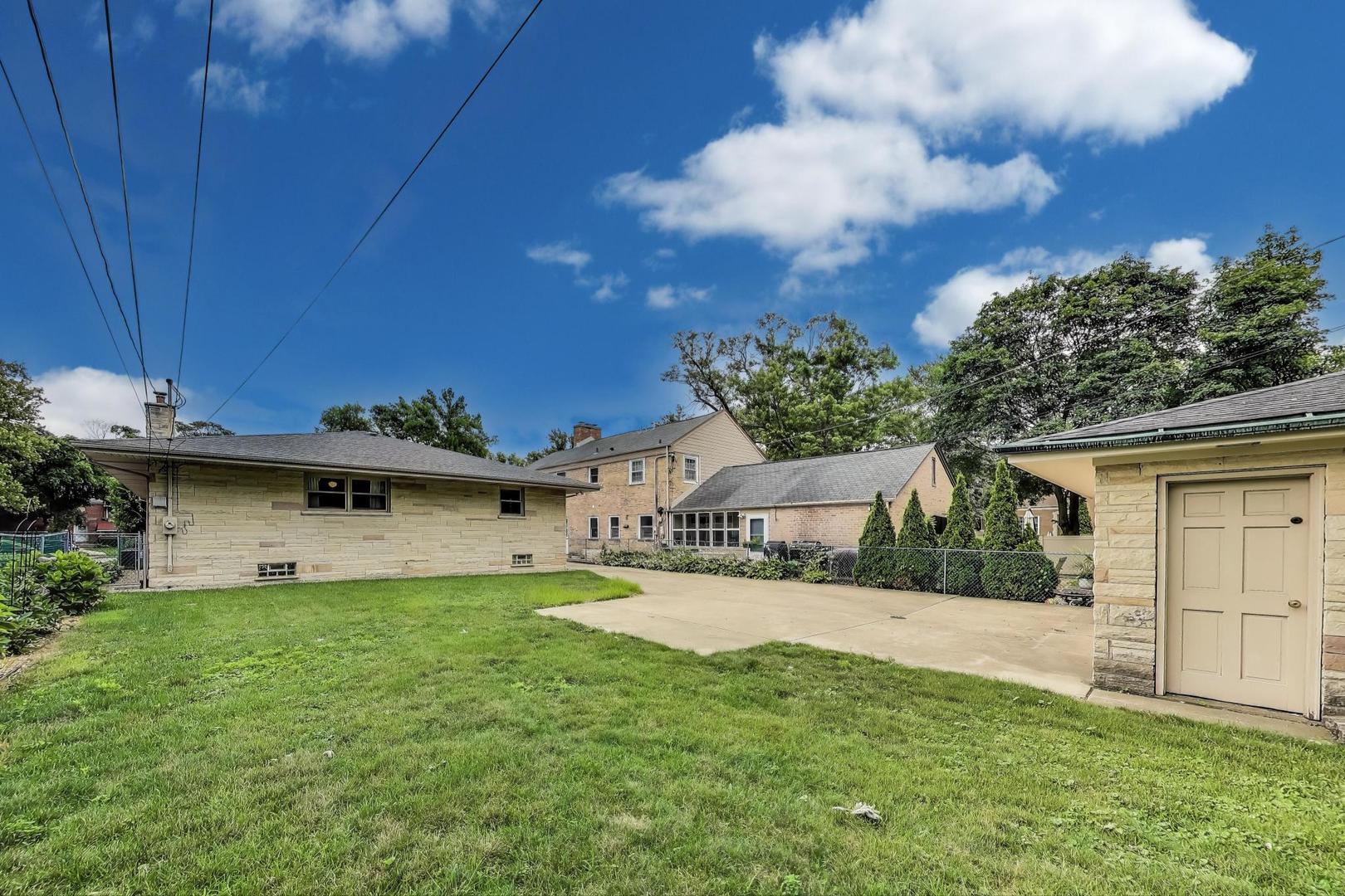9350 S Hoyne Avenue, Chicago, IL 60643