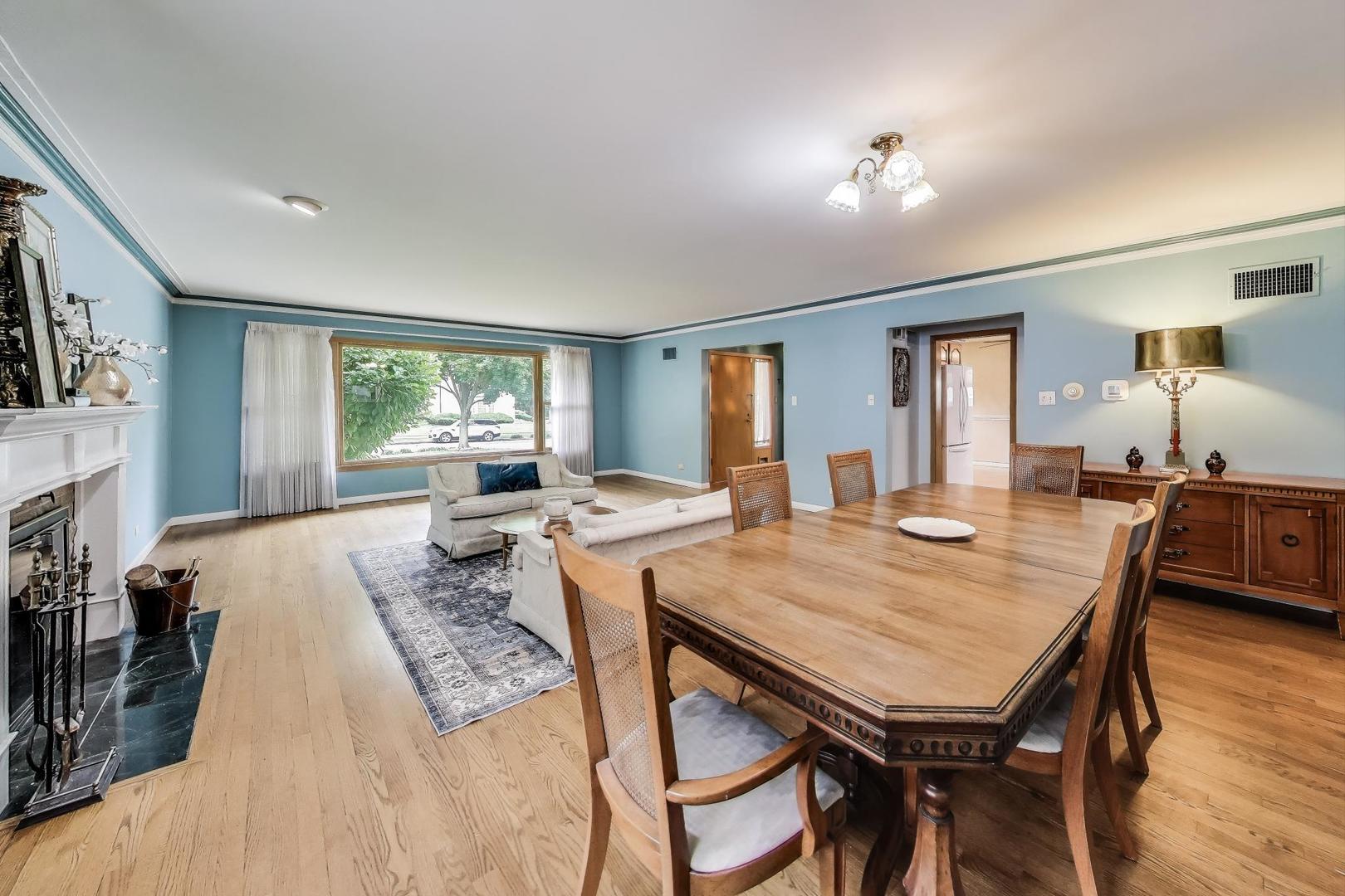 9350 S Hoyne Avenue, Chicago, IL 60643