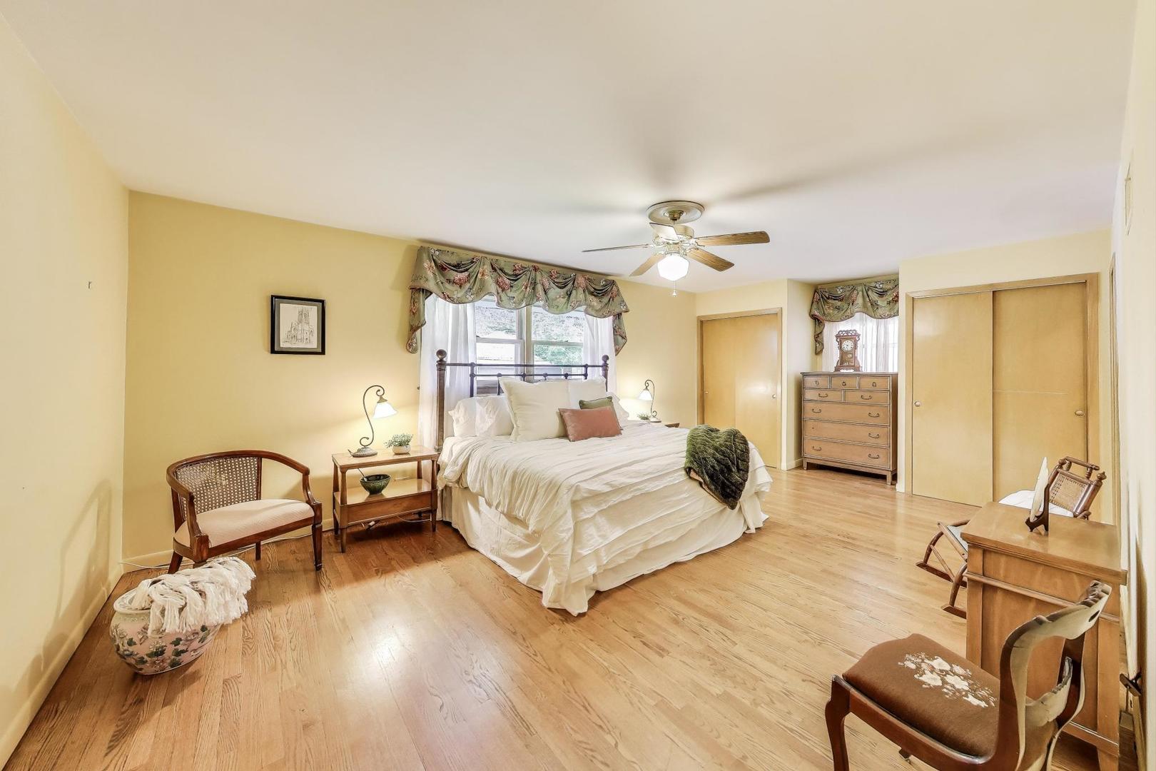 9350 S Hoyne Avenue, Chicago, IL 60643