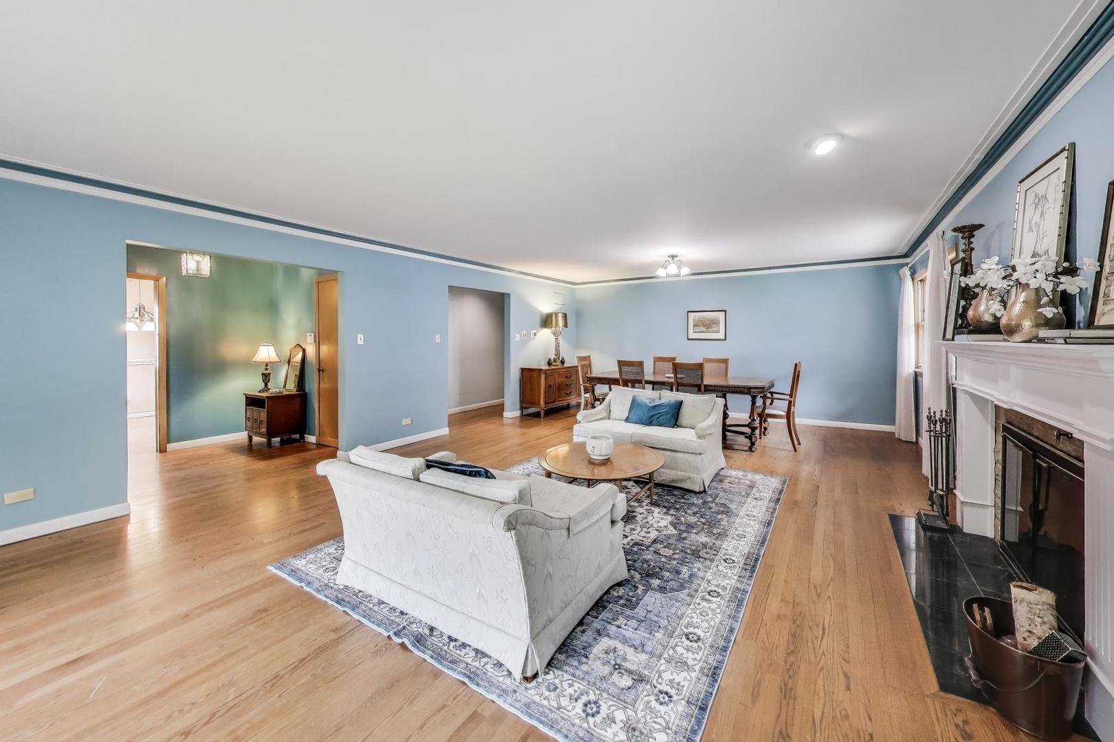 9350 S Hoyne Avenue, Chicago, IL 60643