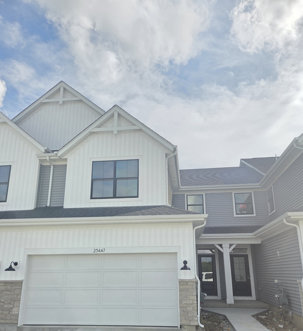 25447 W Emory Lane, Plainfield, IL 60544