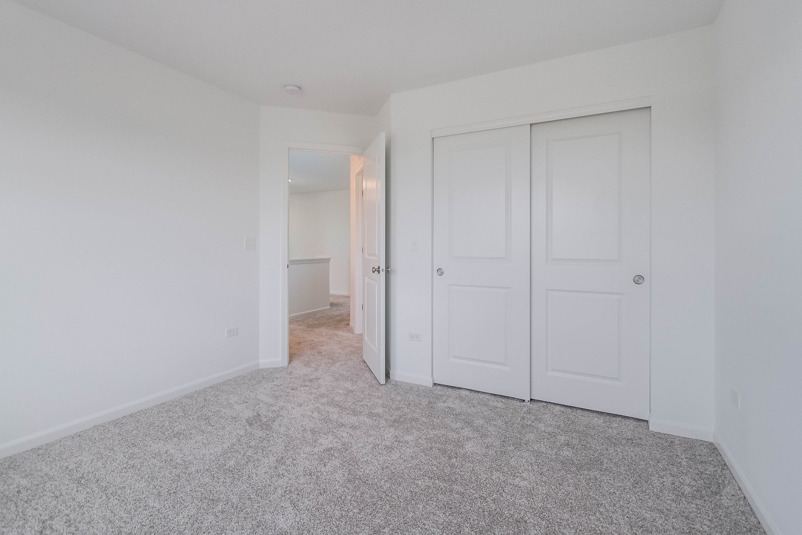 167 Piper Glen Avenue, Oswego, IL 60543