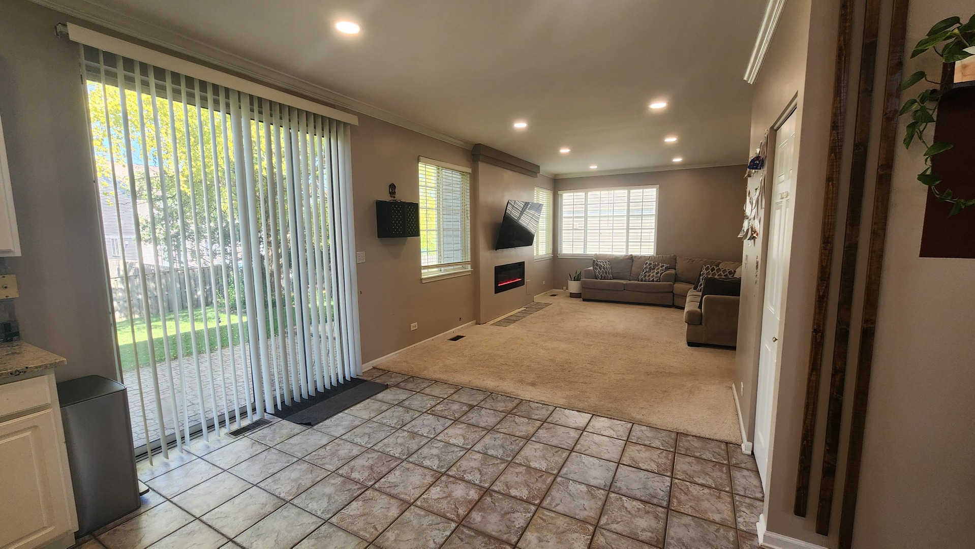 1759 Ellington Drive, Aurora, IL 60503