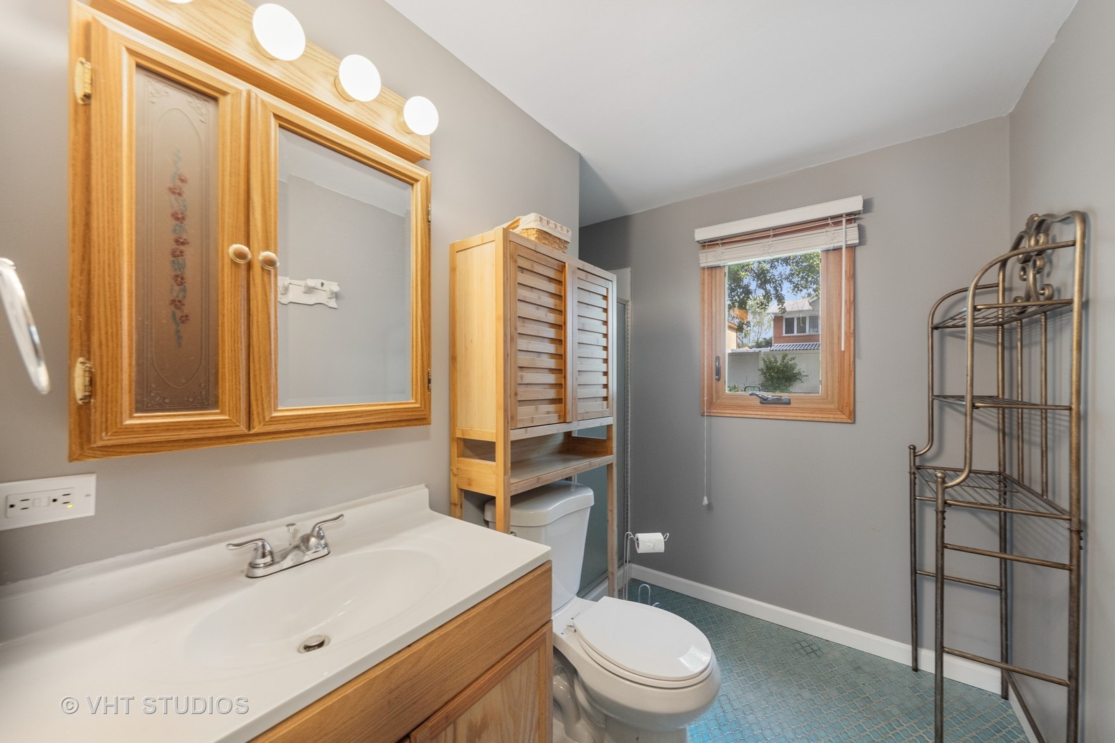 6501 Forestview Drive, Oak Forest, IL 60452
