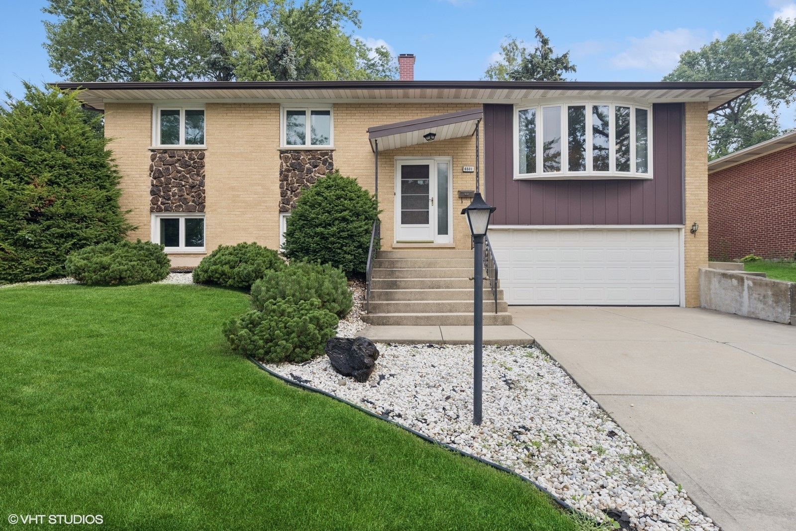 6501 Forestview Drive, Oak Forest, IL 60452