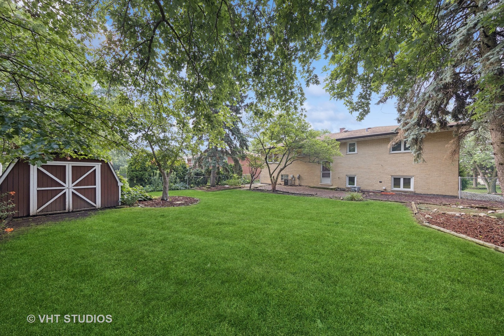 6501 Forestview Drive, Oak Forest, IL 60452