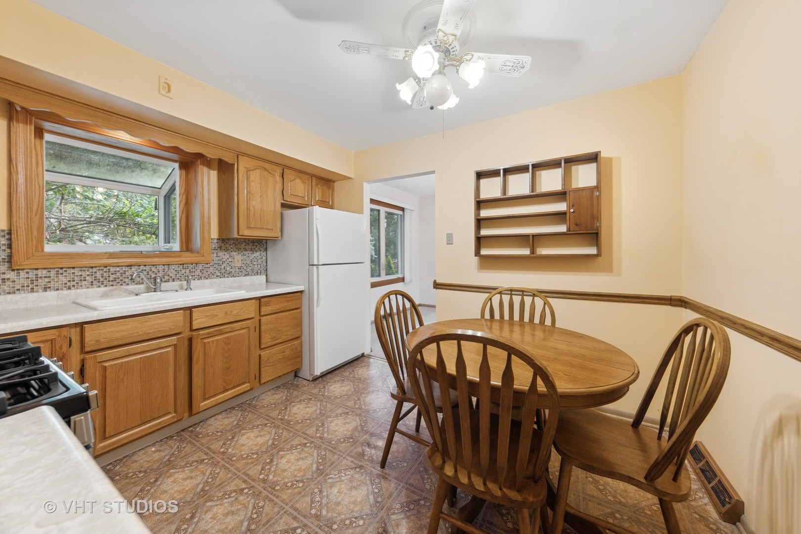 6501 Forestview Drive, Oak Forest, IL 60452
